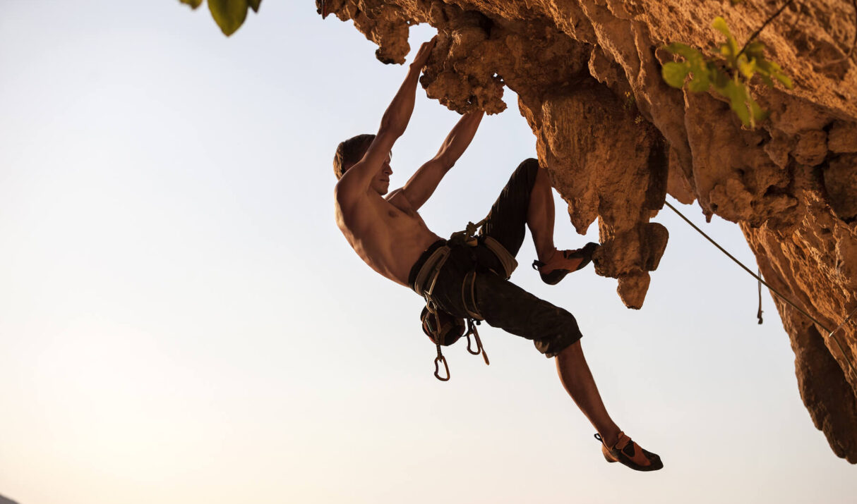 PACKING SMART: WHAT TO BRING ON YOUR NEXT MOUNTAIN EXPEDITION