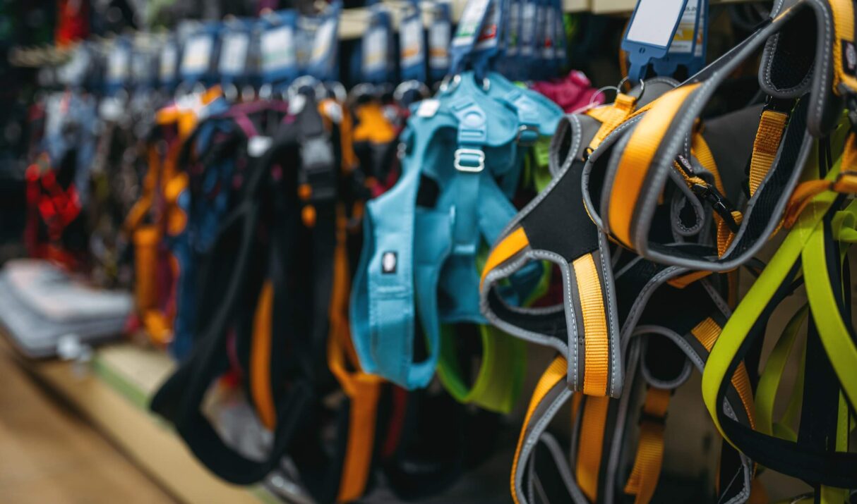 FROM BASE TO SUMMIT: A COMPLETE CHECKLIST FOR MOUNTAIN CLIMBERS